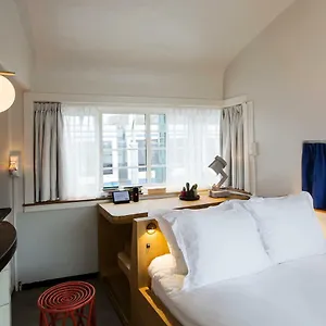 https://sweets-kinkerbrug.ihotelsrotterdam.com